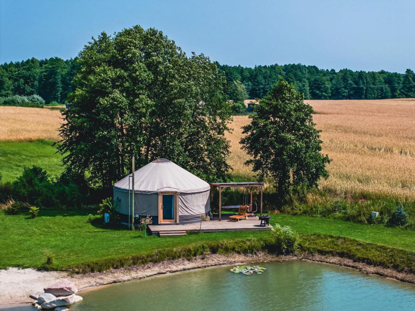 Jurty Glamping Hotell Gostynin Eksteriør bilde