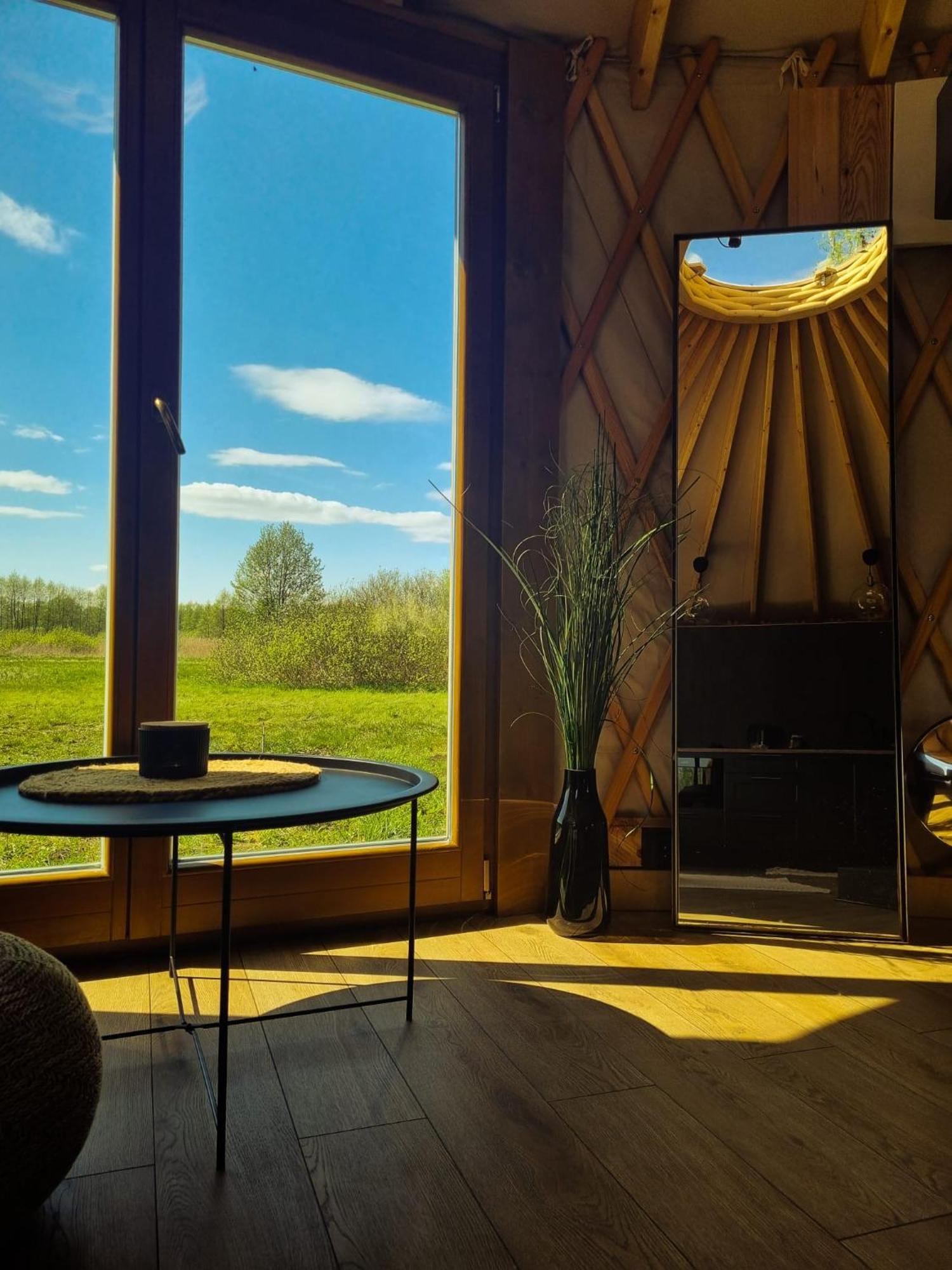 Jurty Glamping Hotell Gostynin Eksteriør bilde