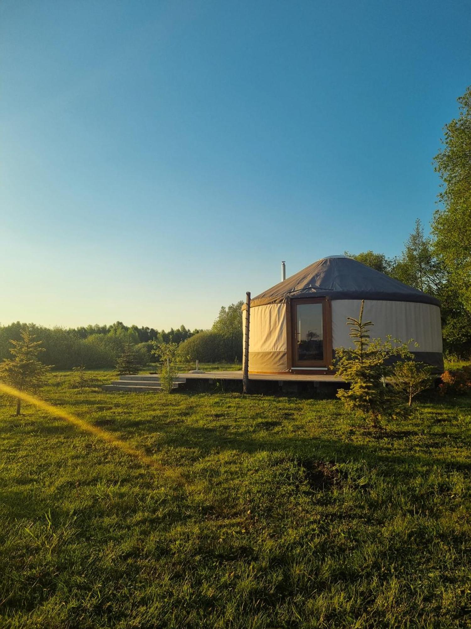 Jurty Glamping Hotell Gostynin Eksteriør bilde