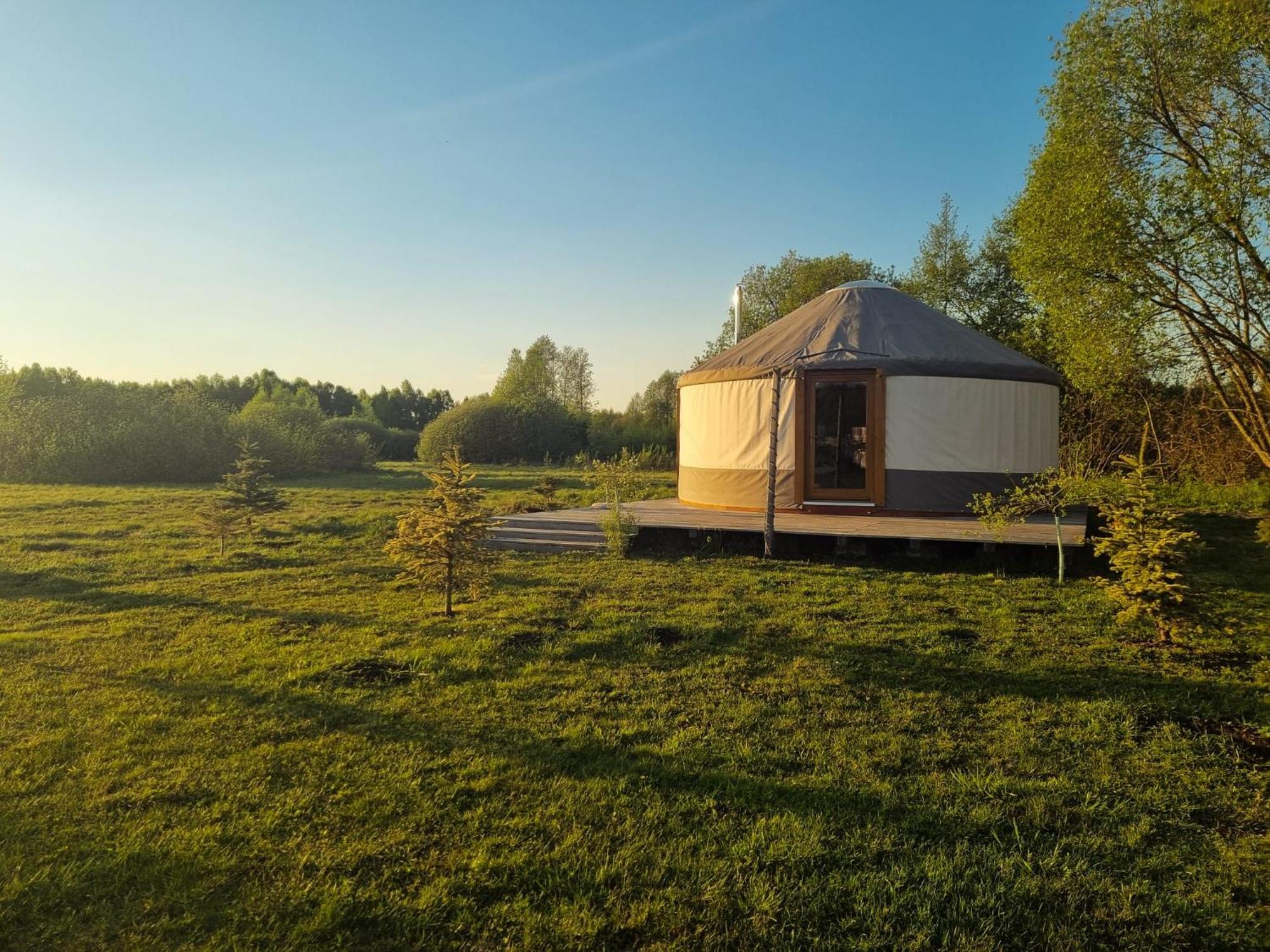 Jurty Glamping Hotell Gostynin Eksteriør bilde